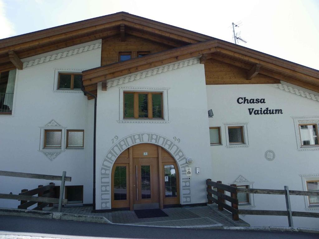 삼나운 Chasa Vaidum 아파트 외부 사진
